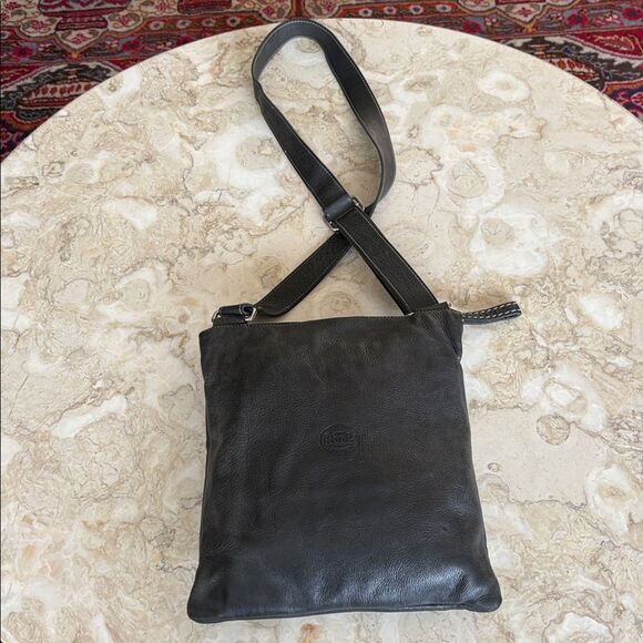 Roots Tribe Leather Crossbody Bag - Picture 7 of 15